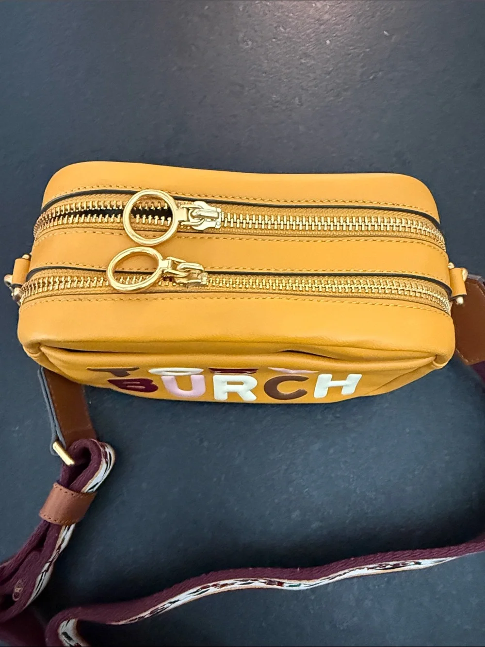 Tory Burch compact tory
